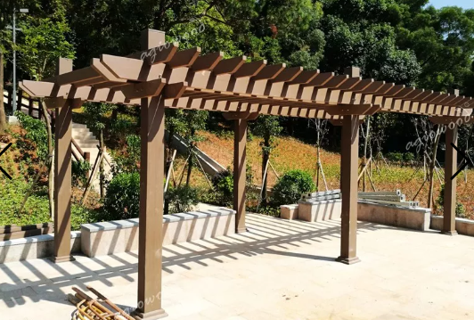 WPC Pergolas проти традиційних деревних та металевих перголів ， що краще?