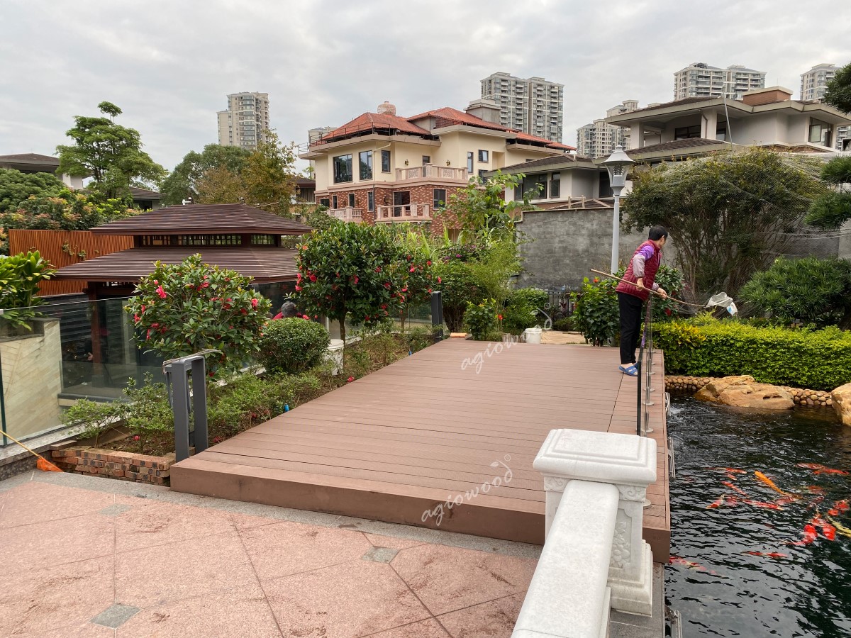 (वयर-फिश-पोंड) डेकिंग