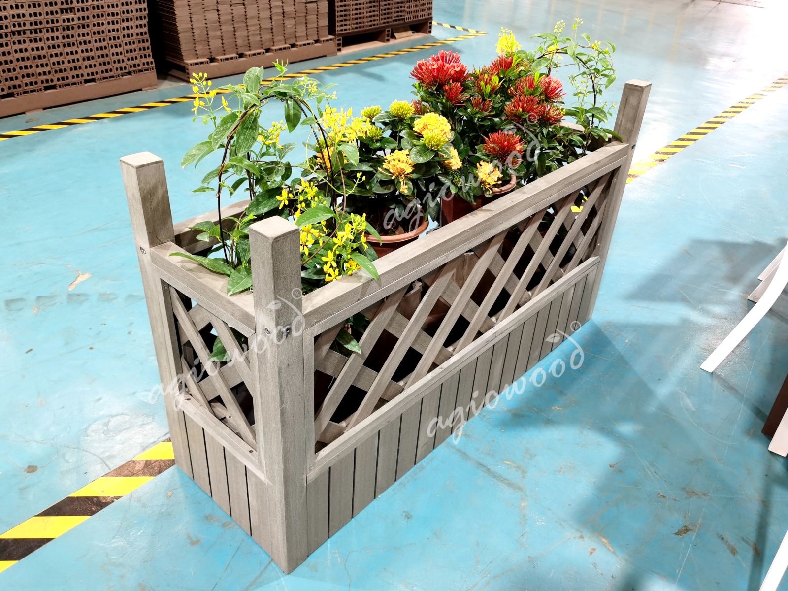 Lattice Planter 12