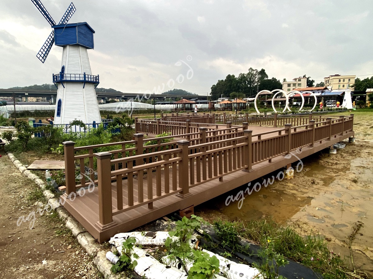 Platform sa itaas ng patlang
