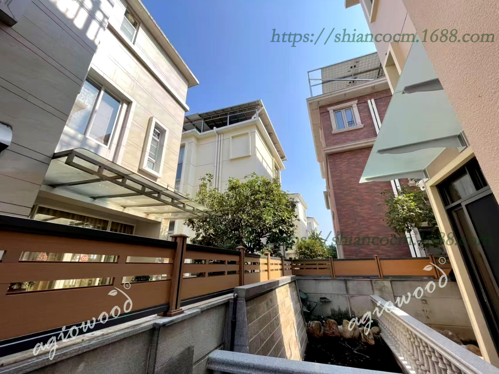 Polzaprta ograja (projekt Ronggui)